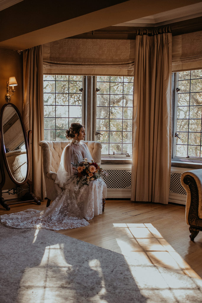 Bridal portraits at Laurel Hall in Indiana Marion County