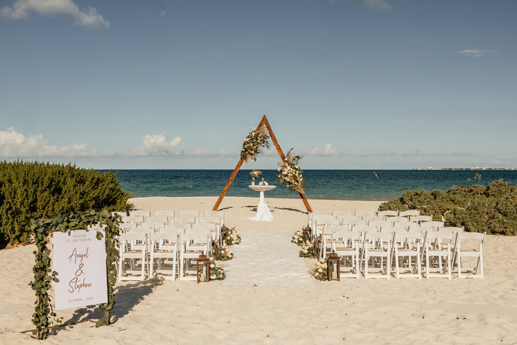 Cancun elopement captured by Cancun wedding photographer kim kaye photography