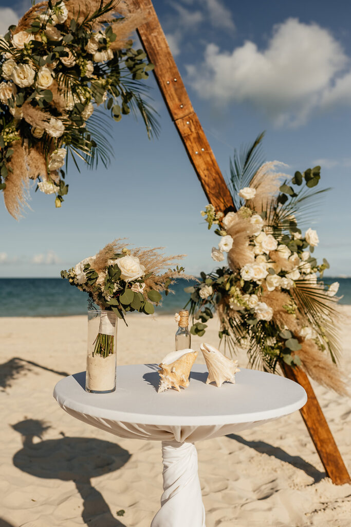Cancun elopement captured by Cancun wedding photographer kim kaye photography