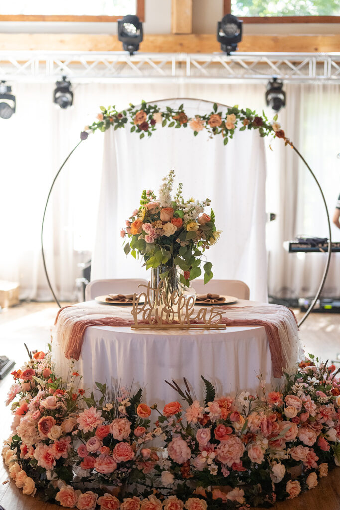 Colorful floral sweethearts table