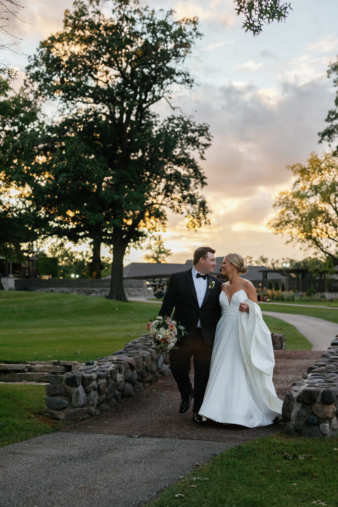 Outdoor bride and groom portraits at River Forest Country Club wedding venue in Chicago