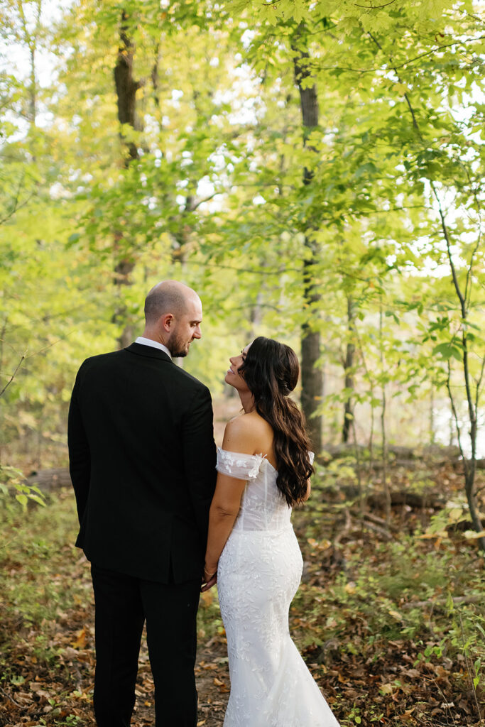 Bride and grooms fall outdoor wedding portraits from their Ritz Charles wedding in Indianapolis, Indiana