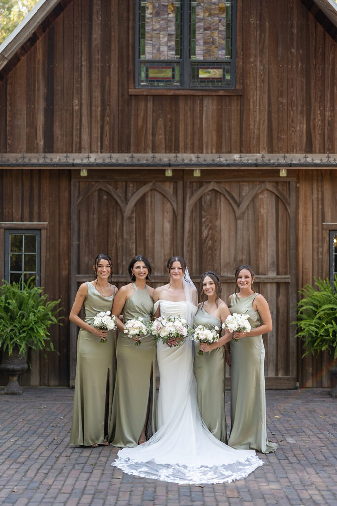 Bride and bridesmaids portraits from an Artisan Acres Estate wedding