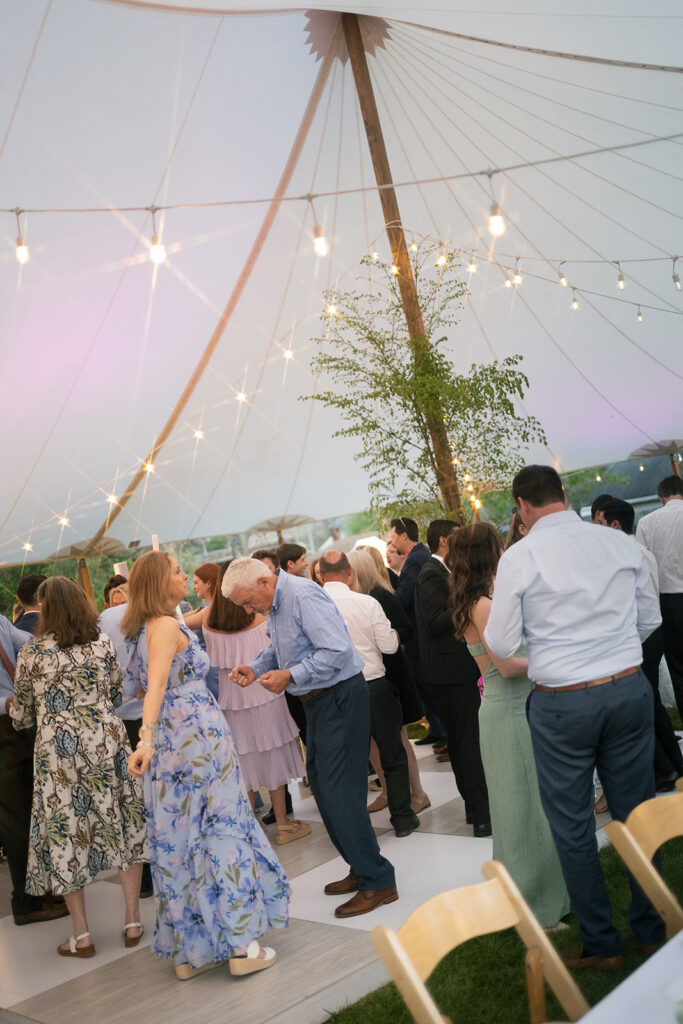 Guiests dancing during the reception